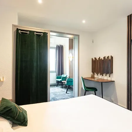 Отель Relais Amadourien