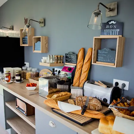 Relais Amadourien فندق