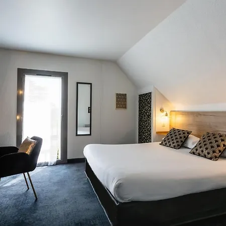 Отель Relais Amadourien 2*